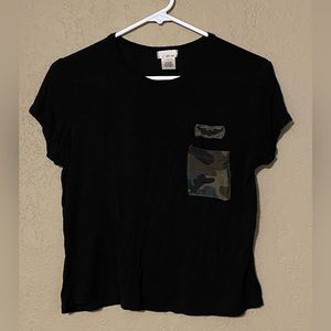 Black Camo Pocket Crop Top Tee